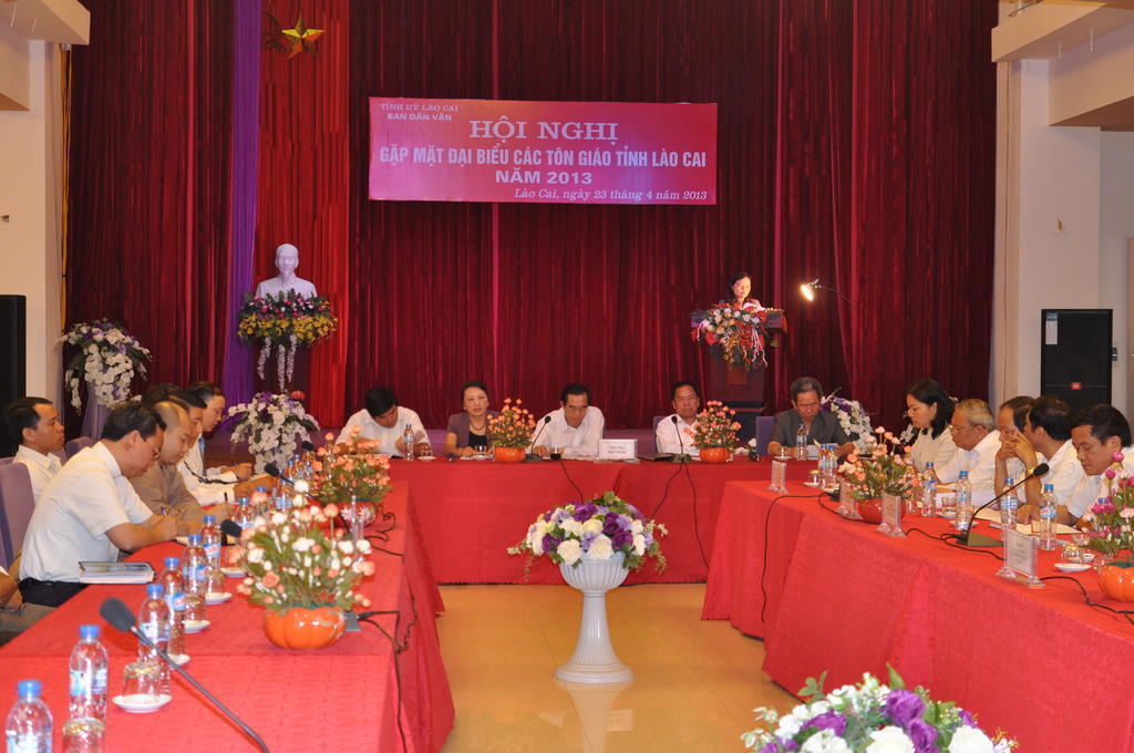 Lao Cai Galaxy Hotel Buitenkant foto