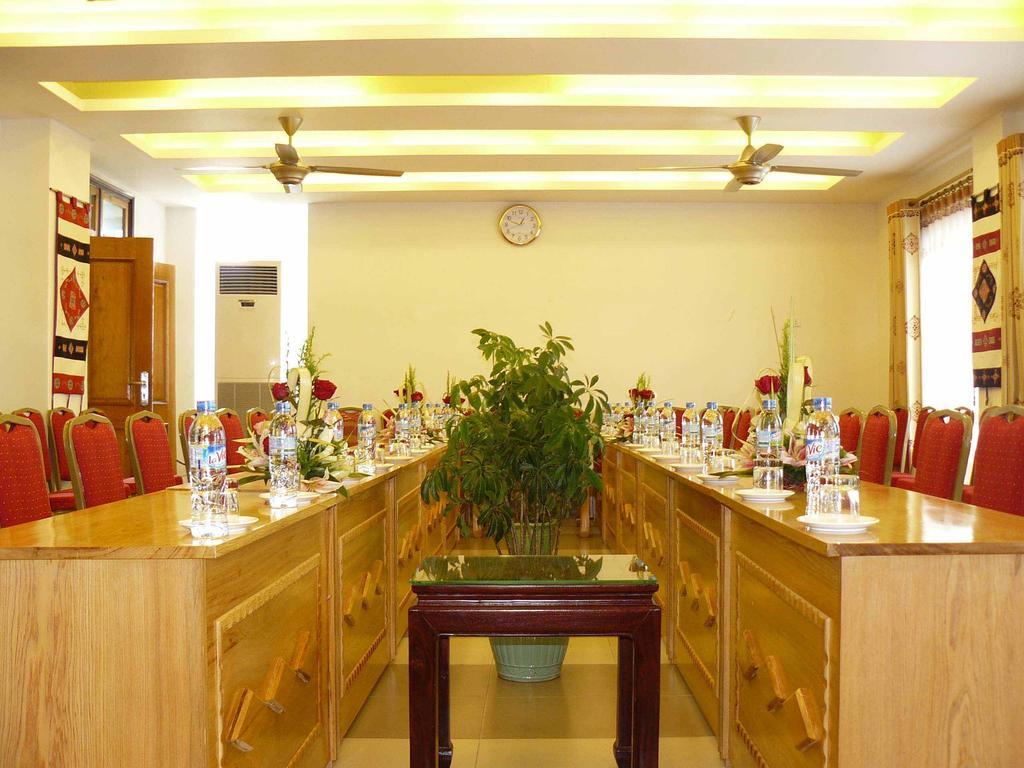 Lao Cai Galaxy Hotel Buitenkant foto