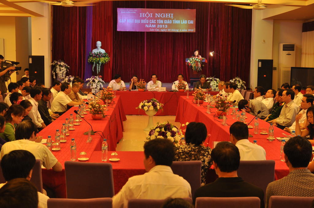 Lao Cai Galaxy Hotel Buitenkant foto